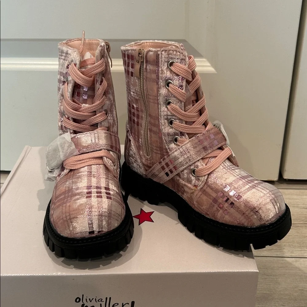 Olivia Miller Girl! Pink plaid high top combat boots size 11 NEW
